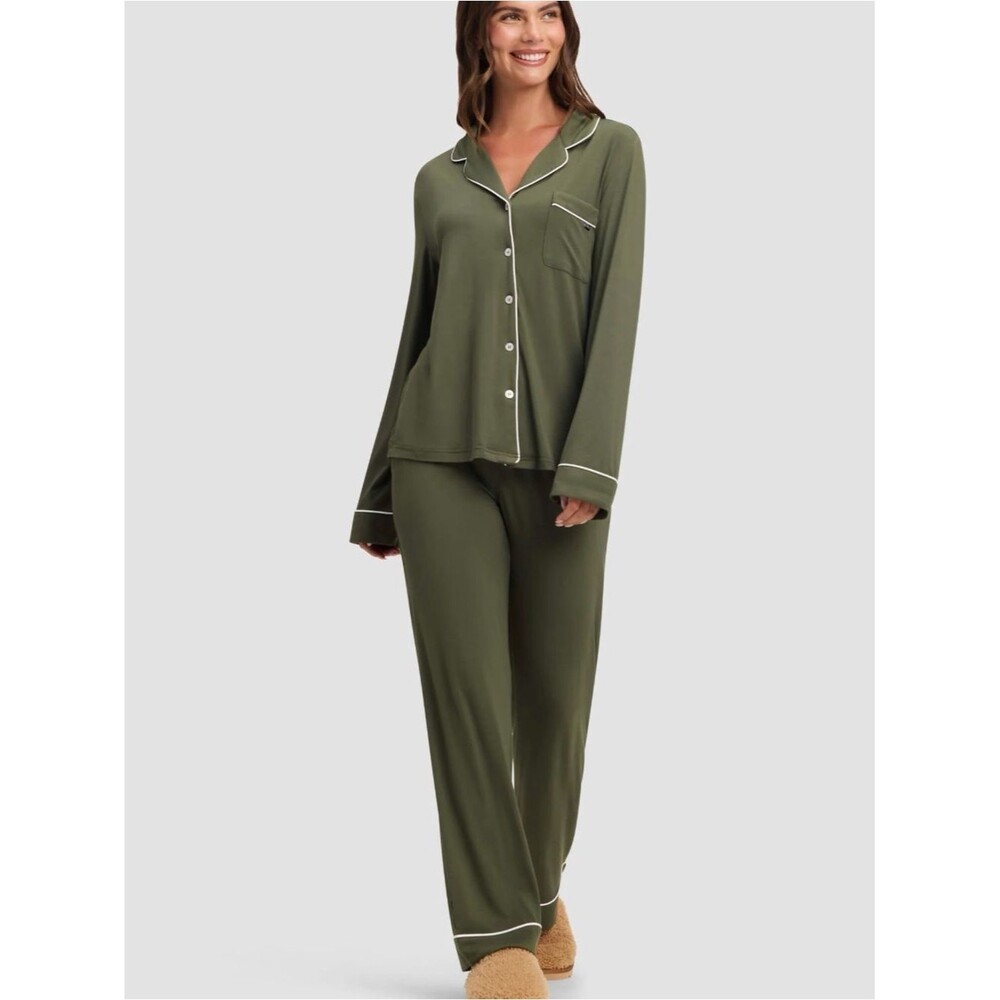 Cozy Earth Women's Bamboo Stretch-Knit Long Sleeve Pajama Set